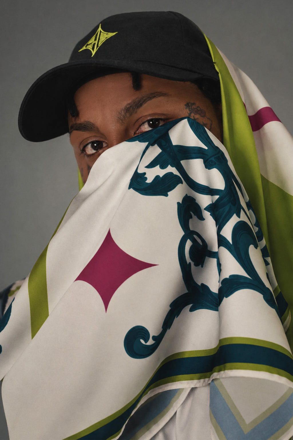 HOLY EMBLEM SCARF ByCORTÉS