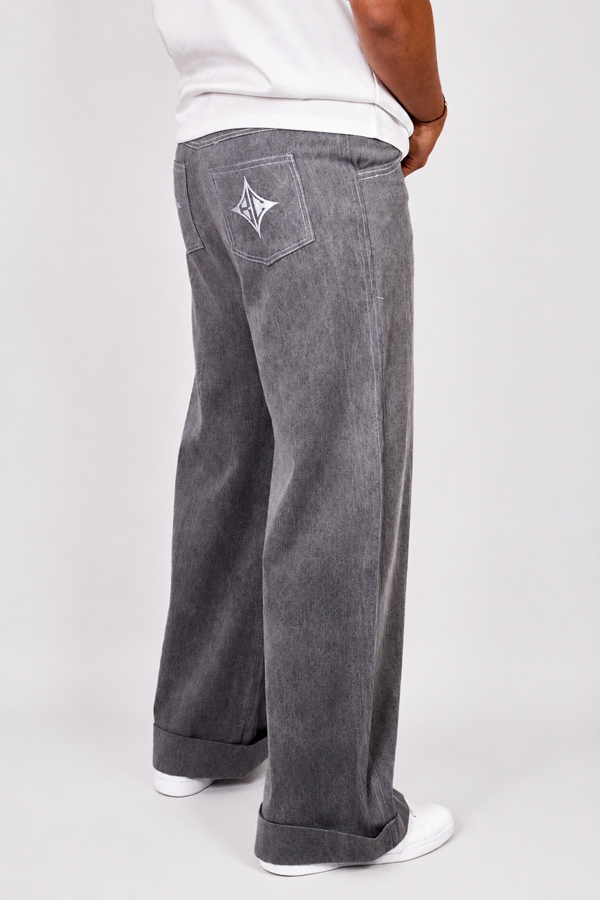 SIGNATURE GREY DENIM PANTS ByCORTÉS